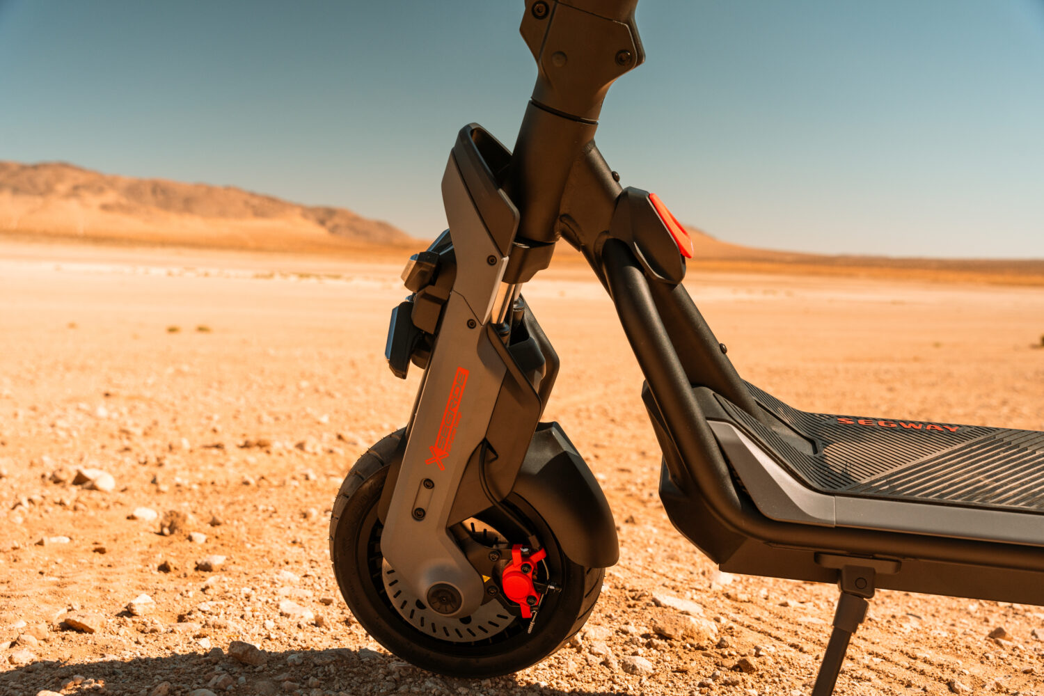 Segway | Superscooter GT3 Pro | Electric Scooter | Max 2 x 3500W W | Up to 80 km/h | 11 " | Black and Gold