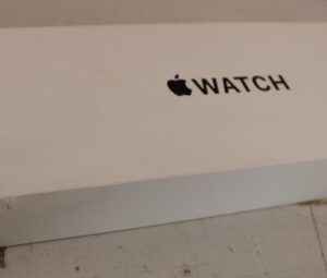 Watch SE | Smart watch | GPS (satellite) | Retina LTPO OLED | 44mm | Waterproof | DAMAGED PACKAGING