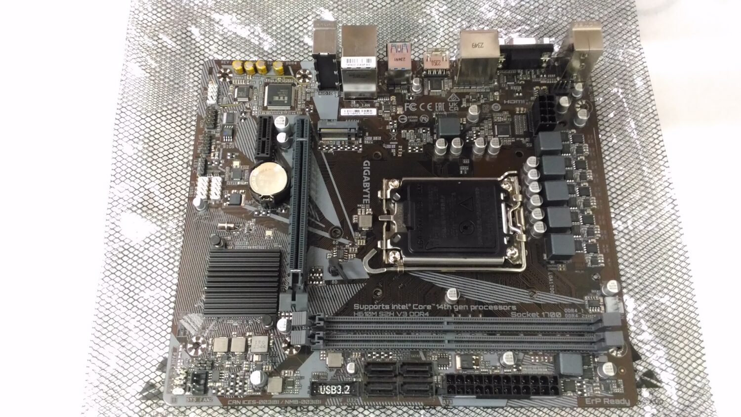 SALE OUT. Gigabyte H610M S2H V3 DDR4 G1.0 | Gigabyte H610M S2H V3 DDR4 G1.0 | Processor family Intel | Processor socket LGA1700 | DDR4 | Supported hard disk drive interfaces SATA, M.2 | Number of SATA connectors 4 | USED, REFURBISHED, WITHOUT ACCESSORIES, ONLY BACK PANEL INCLUDED
