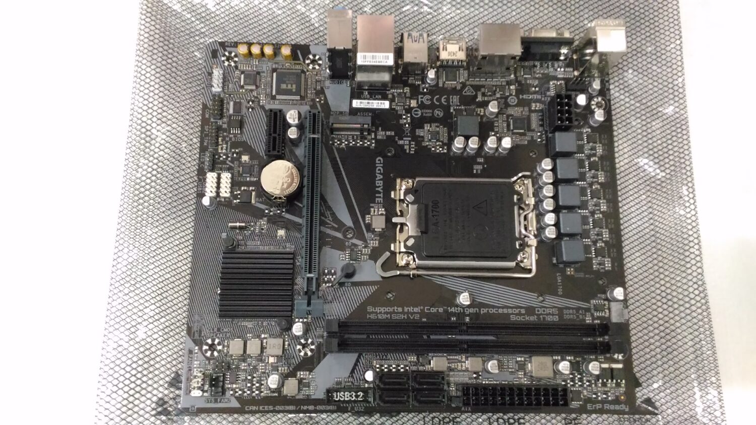 SALE OUT. Gigabyte H610M S2H V2 1.0 DDR5 | Gigabyte H610M S2H V2 1.0 | Processor family Intel | Processor socket LGA1700 | DDR5 DIMM | Supported hard disk drive interfaces M.2, SATA | Number of SATA connectors 4 | USED, REFURBISHED